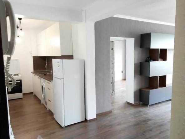 Дава се под наем Двустаен апартамент в Бургас, Зорница - 55 кв.м за 382.5 € - Снимка #1