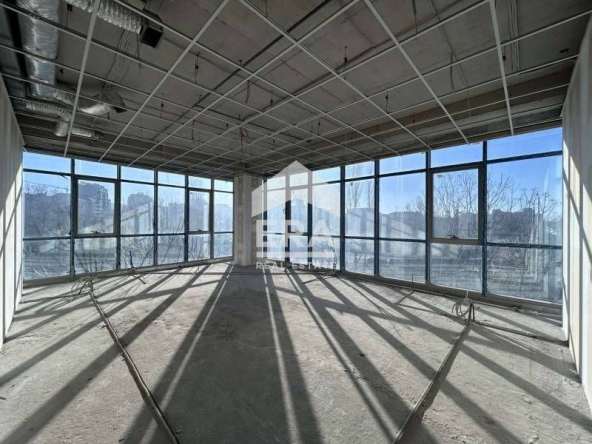 Офис в София, Люлин 8 - 215 кв.м за 1402 €/кв.м - Снимка #1