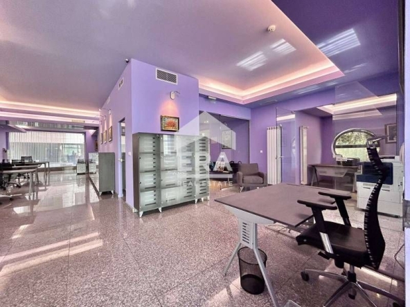 Дава се под наем Офис в София, Център - 210 кв.м за 2900 € - Снимка #1