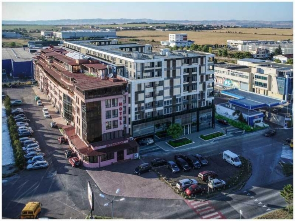 Тристаен апартамент в Бургас, Лазур - 163 кв.м за 1221 €/кв.м - Снимка #1