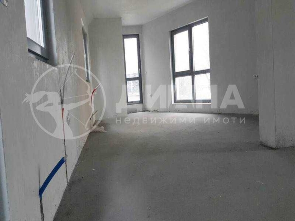 Четиристаен апартамент в Пловдив, Кършияка - 134 кв.м за 2000 €/кв.м - Снимка #1