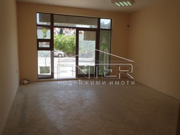 Дава се под наем Магазин в Варна, ХЕИ - 45 кв.м за 255 € - Снимка #1
