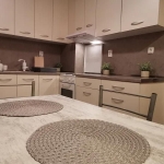 Дава се под наем Тристаен апартамент в Пловдив, Център - 91 кв.м за 500 € - Снимка #1