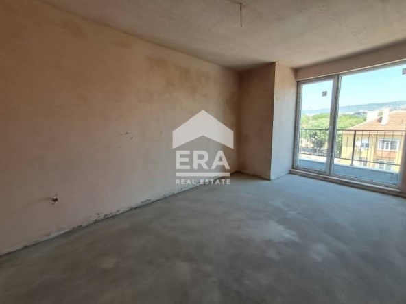 Тристаен апартамент в Варна, Погреби - 96 кв.м за 1844 €/кв.м - Снимка #1