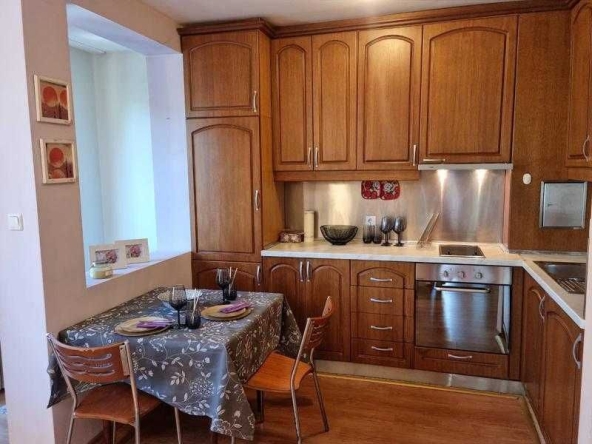 Дава се под наем Тристаен апартамент в София, Красно село - 68 кв.м за 550 € - Снимка #1