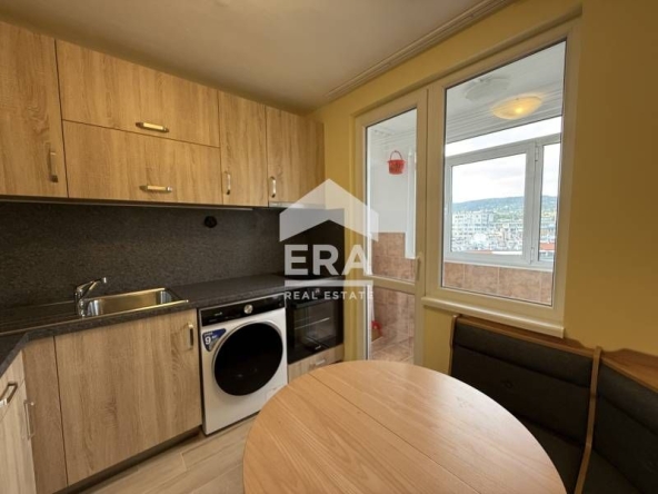 Дава се под наем Двустаен апартамент в Варна, Левски - 60 кв.м за 506 € - Снимка #1