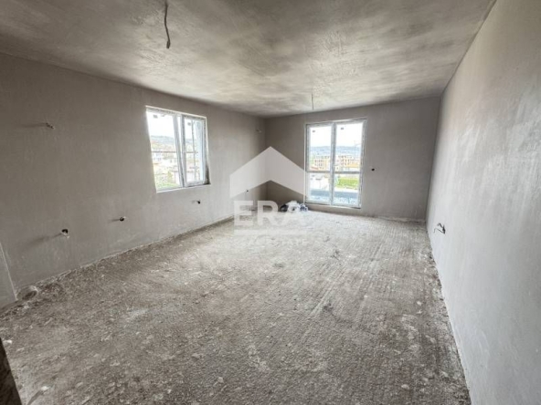 Двустаен апартамент в Варна, м-т Пчелина - 75 кв.м за 1467 €/кв.м - Снимка #1