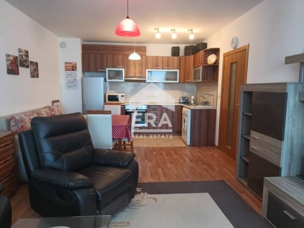 Дава се под наем Тристаен апартамент в Варна, Левски - 107 кв.м за 900 € - Снимка #1