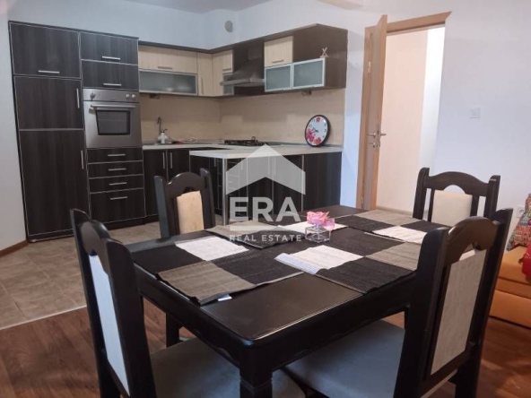 Дава се под наем Тристаен апартамент в Варна, Колхозен пазар - 90 кв.м за 800 € - Снимка #1