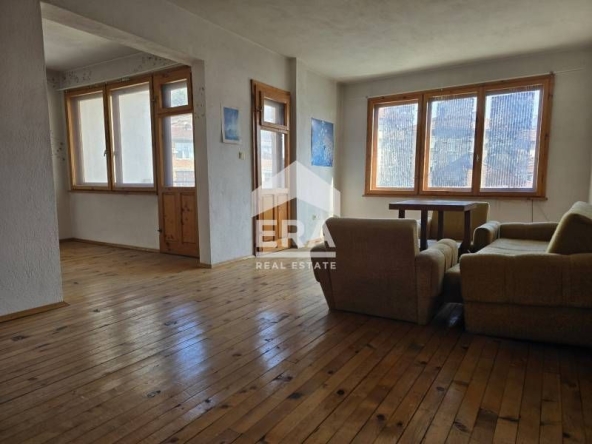 Тристаен апартамент в Благоевград, Широк център - 107 кв.м за 794 €/кв.м - Снимка #1