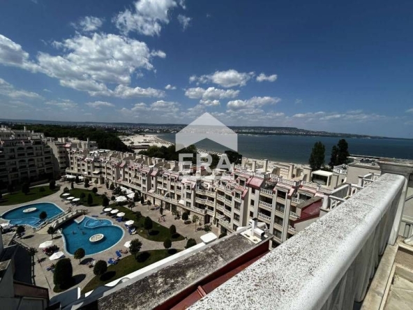 Тристаен апартамент в Варна, Аспарухово - 213 кв.м за 733 €/кв.м - Снимка #1