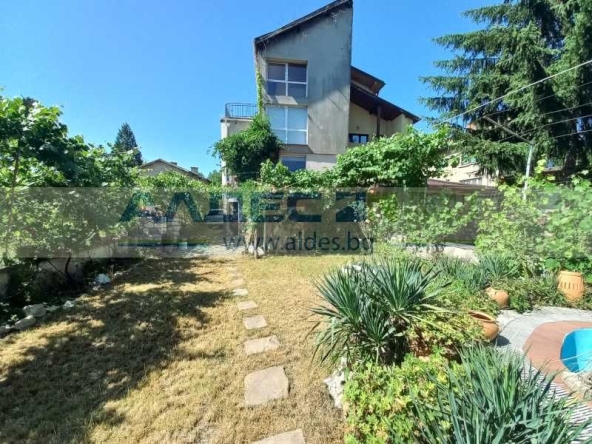 Къща в Банкя - 241 кв.м за 1868 €/кв.м - Снимка #1