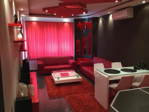 Дава се под наем Двустаен апартамент в София, Хладилника - 55 кв.м за 670 € - Снимка #1