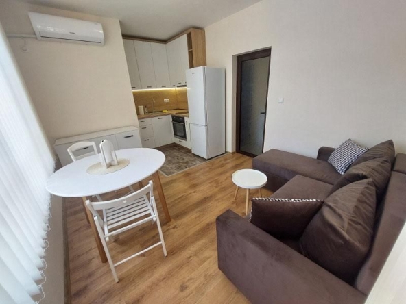 Дава се под наем Двустаен апартамент в Бургас, Меден рудник - зона Б - 62 кв.м за 357 € - Снимка #1