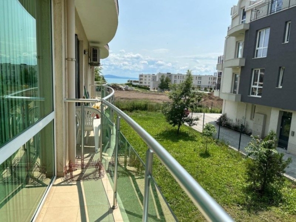 Двустаен апартамент в Бургас, Сарафово - 52 кв.м за 1500 €/кв.м - Снимка #1