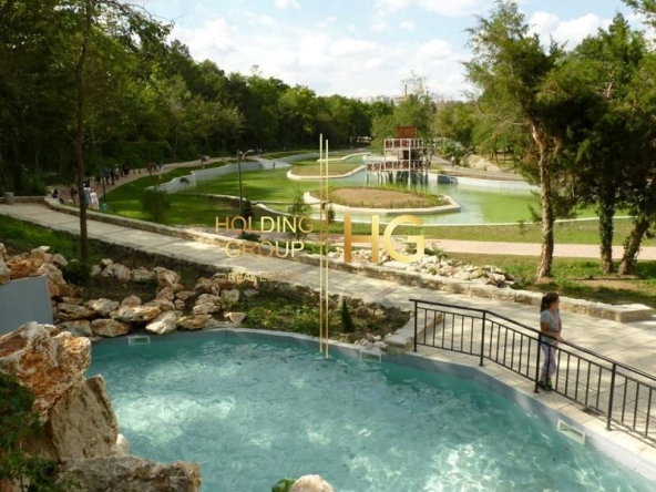 Четиристаен апартамент в Добрич, Свети Георги - 121 кв.м за 1281 €/кв.м - Снимка #1