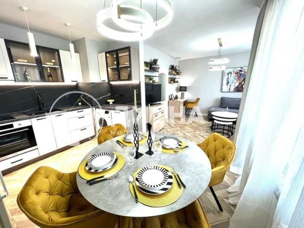 Тристаен апартамент в Пловдив, Христо Смирненски - 97 кв.м за 2526 €/кв.м - Снимка #1