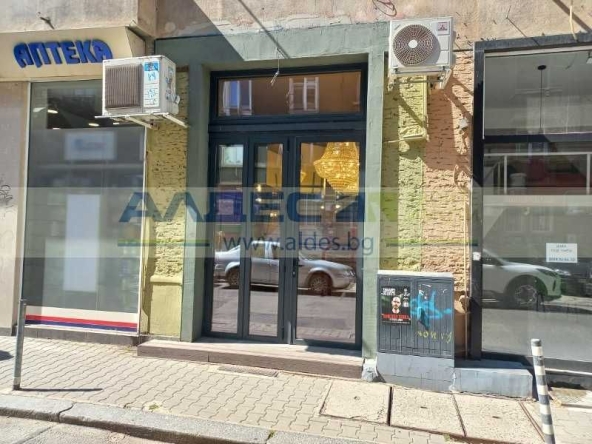 Дава се под наем Магазин в София, Център - 15 кв.м за 550 € - Снимка #1
