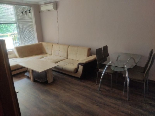 Дава се под наем Тристаен апартамент в Пловдив, Тракия - 100 кв.м за 375 € - Снимка #1