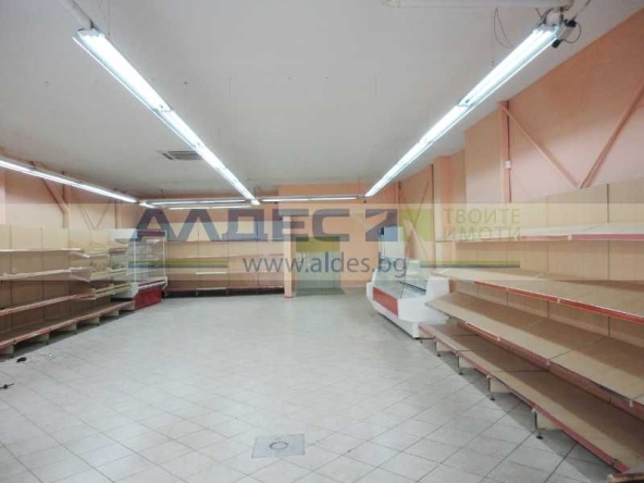Дава се под наем Магазин в София, Орландовци - 330 кв.м за 1500 € - Снимка #1