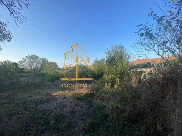 Къща в с. Левски, Област Варна - 280 кв.м за 190 €/кв.м - Снимка #1