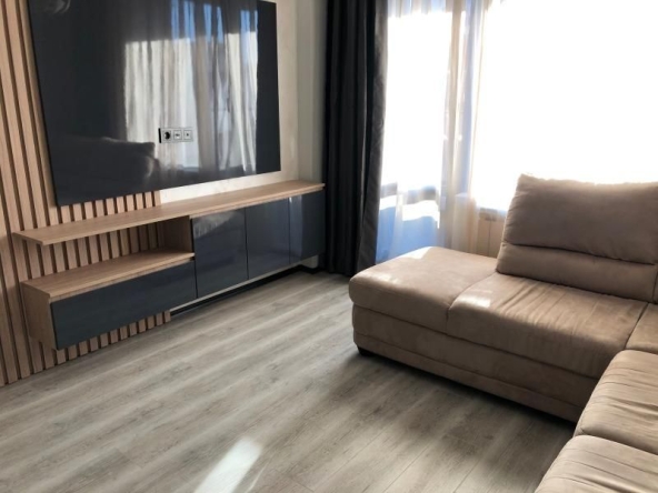 Дава се под наем Двустаен апартамент в София, Зона Б-5 - 75 кв.м за 799 € - Снимка #1