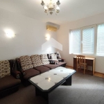 Двустаен апартамент в Варна, Център - 60 кв.м за 3195 €/кв.м - Снимка #1