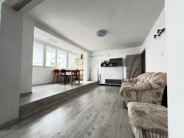 Дава се под наем Двустаен апартамент в Бургас, Лазур - 60 кв.м за 612 € - Снимка #1