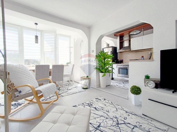 Тристаен апартамент в Варна, Чайка - 82 кв.м за 3281 €/кв.м - Снимка #1