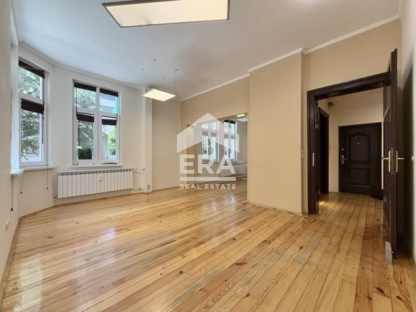 Офис в София, Център - 126 кв.м за 5715 €/кв.м - Снимка #1