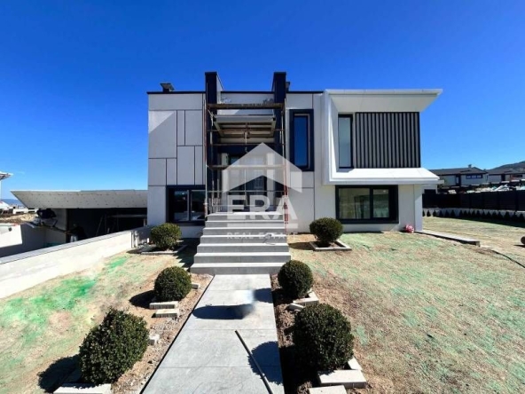 Къща в София, Драгалевци - 347 кв.м за 2306 €/кв.м - Снимка #1