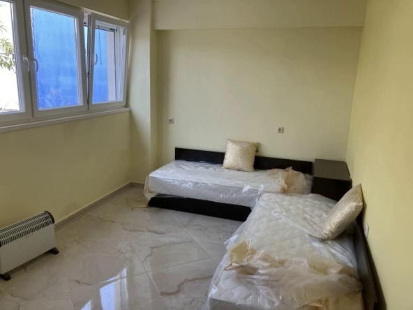 Дава се под наем Едностаен апартамент в София, Толстой - 30 кв.м за 300 € - Снимка #1