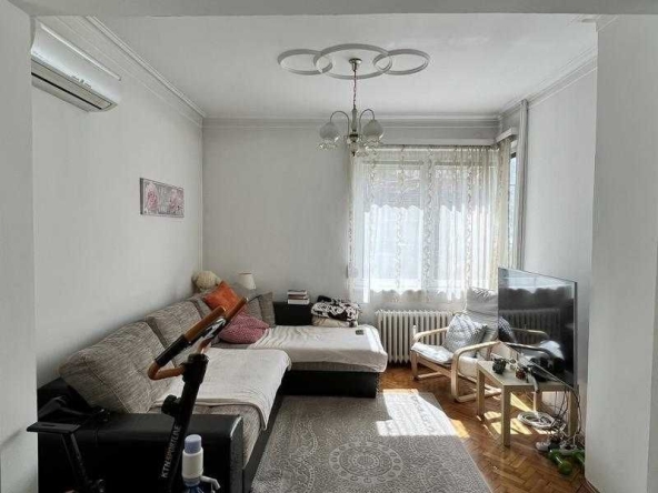 Двустаен апартамент в София, Център - 55 кв.м за 2728 €/кв.м - Снимка #1