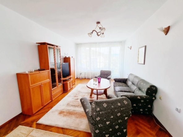 Дава се под наем Тристаен апартамент в Пловдив, Мараша - 112 кв.м за 575 € - Снимка #1
