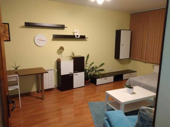 Дава се под наем Едностаен апартамент в София, Слатина - 40 кв.м за 320 € - Снимка #1