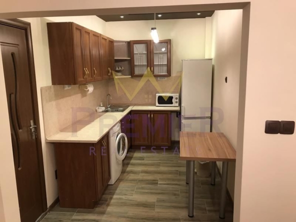 Дава се под наем Тристаен апартамент в Варна, ВИНС - 90 кв.м за 800 € - Снимка #1