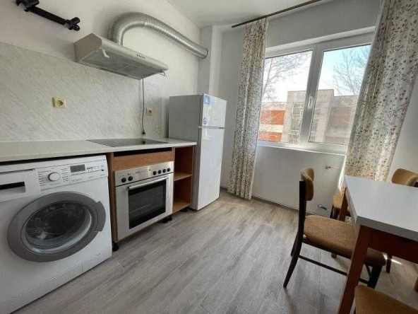 Дава се под наем Двустаен апартамент в Бургас, Славейков - 70 кв.м за 499.8 € - Снимка #1