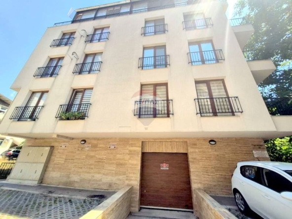 Дава се под наем Гараж / Паркомясто в Варна, Цветен квартал - 11 кв.м за 102 € - Снимка #1