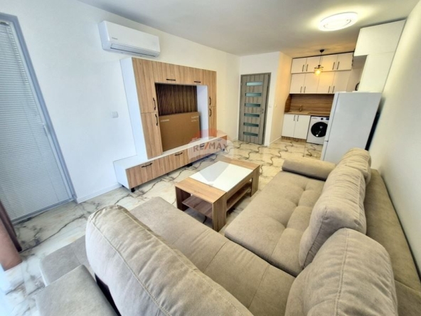 Дава се под наем Двустаен апартамент в Варна, Кайсиева градина - 58 кв.м за 382.5 € - Снимка #1