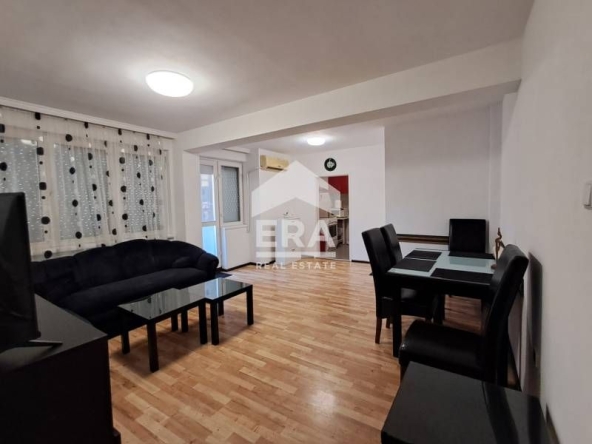 Дава се под наем Четиристаен апартамент в Варна, Лятно кино Тракия - 110 кв.м за 767 € - Снимка #1