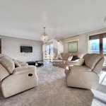 Дава се под наем Тристаен апартамент в София, Център - 138 кв.м за 1800 € - Снимка #1