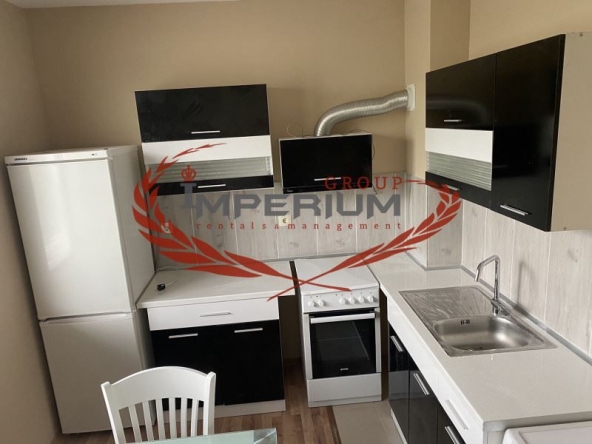 Дава се под наем Тристаен апартамент в Варна, Погреби - 85 кв.м за 433.5 € - Снимка #1