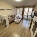 Дава се под наем Тристаен апартамент в Варна, Цветен квартал - 80 кв.м за 742 € - Снимка #1