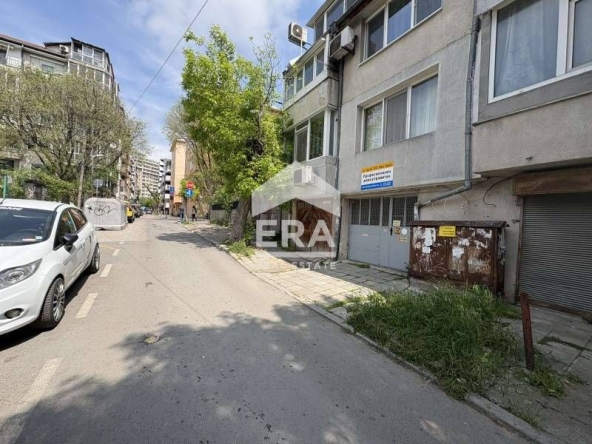 Гараж / Паркомясто в Варна, Колхозен пазар - 11 кв.м за 2455 €/кв.м - Снимка #1