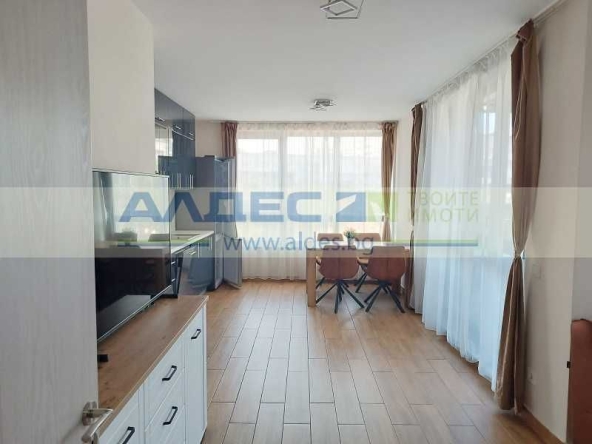Дава се под наем Тристаен апартамент в София, Изток - 125 кв.м за 1275 € - Снимка #1