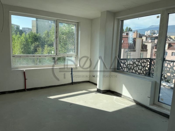 Тристаен апартамент в София, Витоша - 136 кв.м за 1964 €/кв.м - Снимка #1