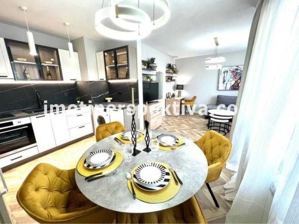 Тристаен апартамент в Пловдив, Христо Смирненски - 97 кв.м за 2269 €/кв.м - Снимка #1