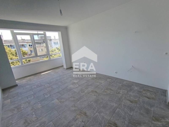 Тристаен апартамент в Варна, Чайка - 63 кв.м за 3096 €/кв.м - Снимка #1