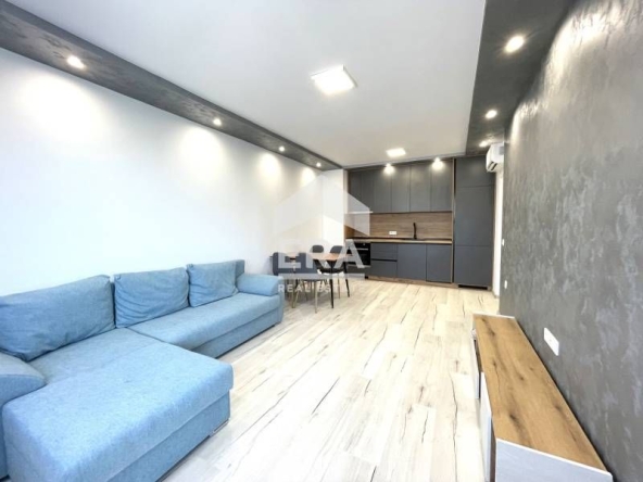 Дава се под наем Тристаен апартамент в Варна, Победа - 88 кв.м за 750 € - Снимка #1