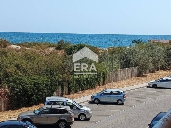 Тристаен апартамент в Поморие - 67 кв.м за 1592 €/кв.м - Снимка #1